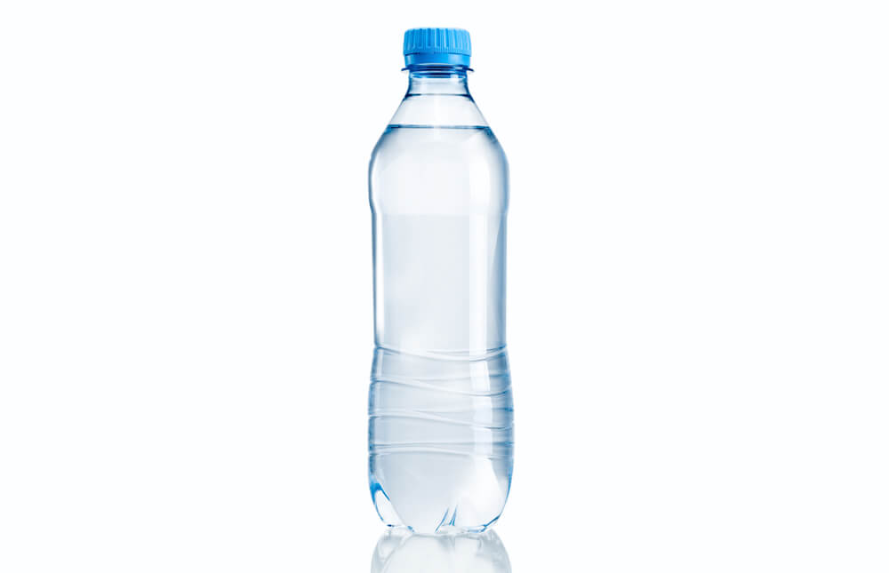 水のペットボトルの画像　500ml